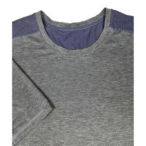 Lululemon Shirt Mens Gray Workout Gym‎ Running Tshirt Fits Like a Large